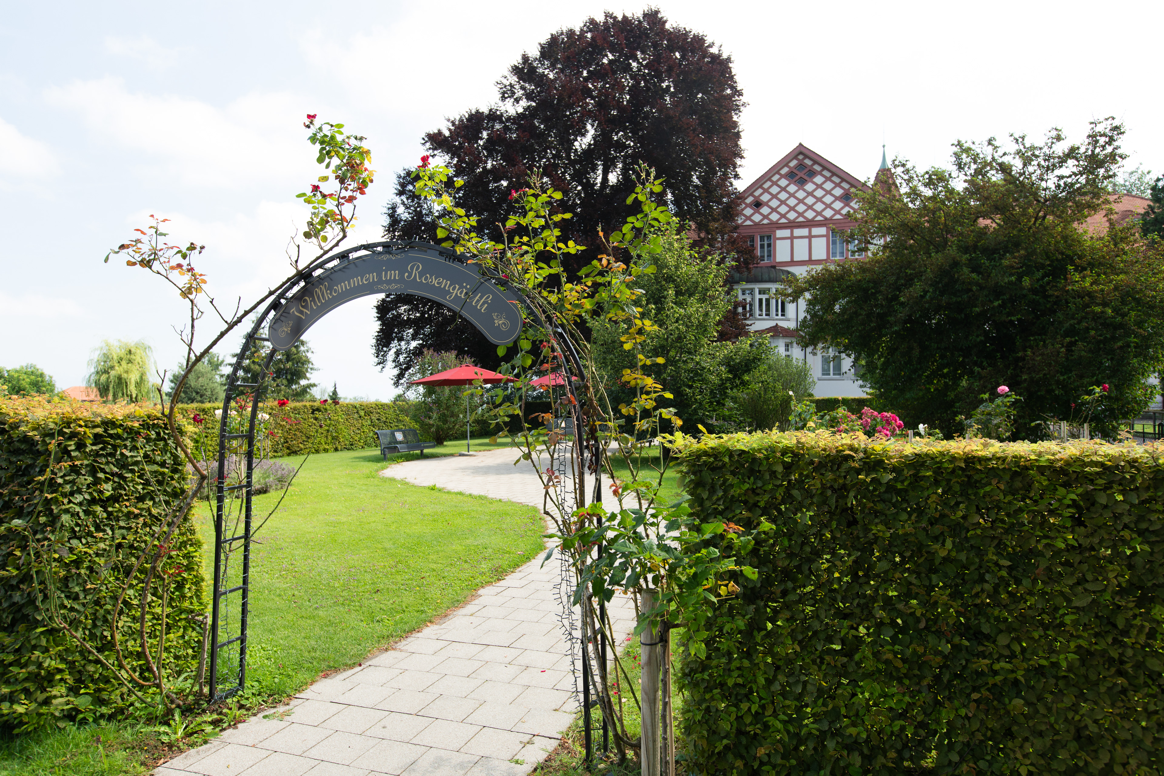 Eingang ins Rosengärtli